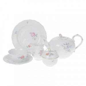 Meissen ‚Neuer Ausschnitt – Blume 2 seitlich leichte Manier gestreut bunt mit Goldrand‘ Teeservice 6 Personen 21-tlg.